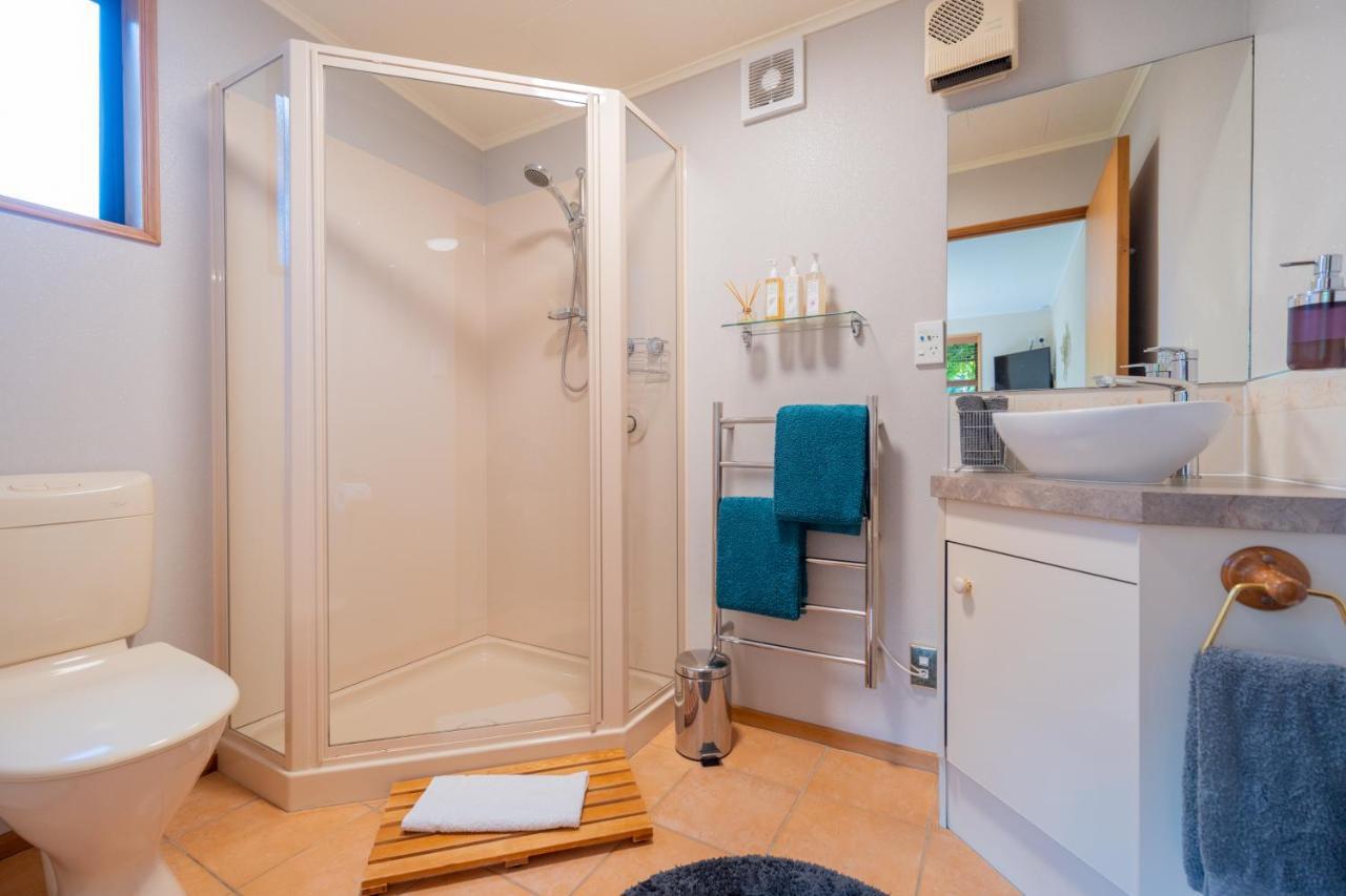 Alpine Rock B&B Te Anau Zewnętrze zdjęcie